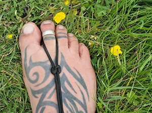 simon's new toe ring